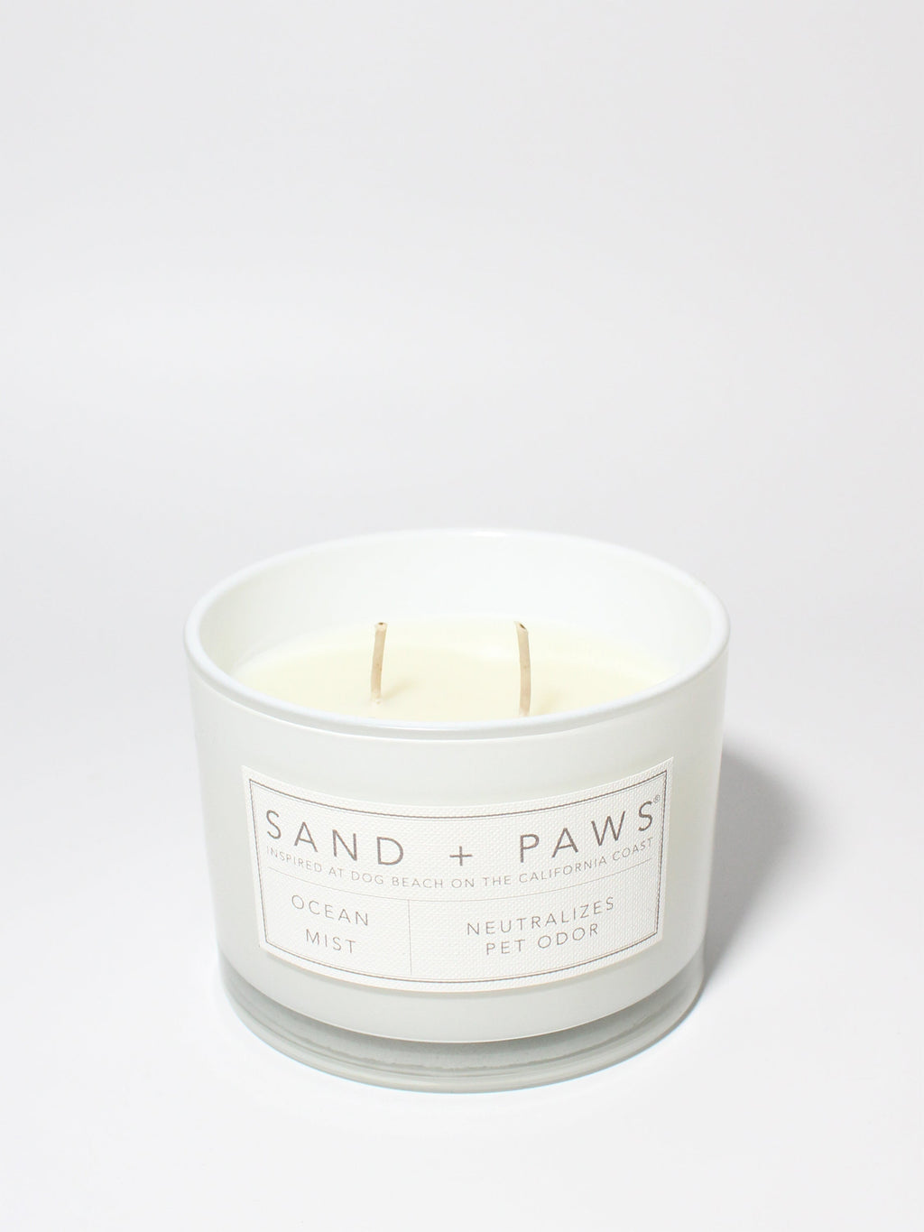 Sand + Paws Ocean Mist 12 oz refreshing scented candle