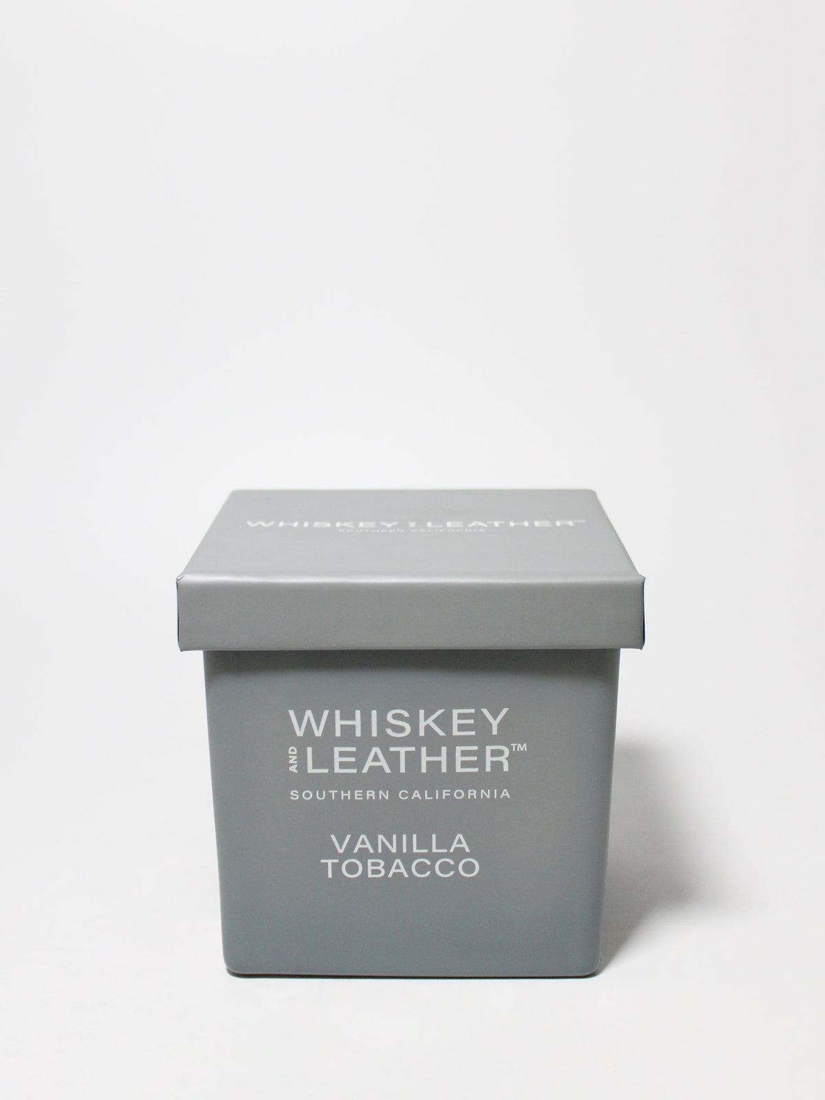 Vanilla Tobacco 16 oz cozy scented candle