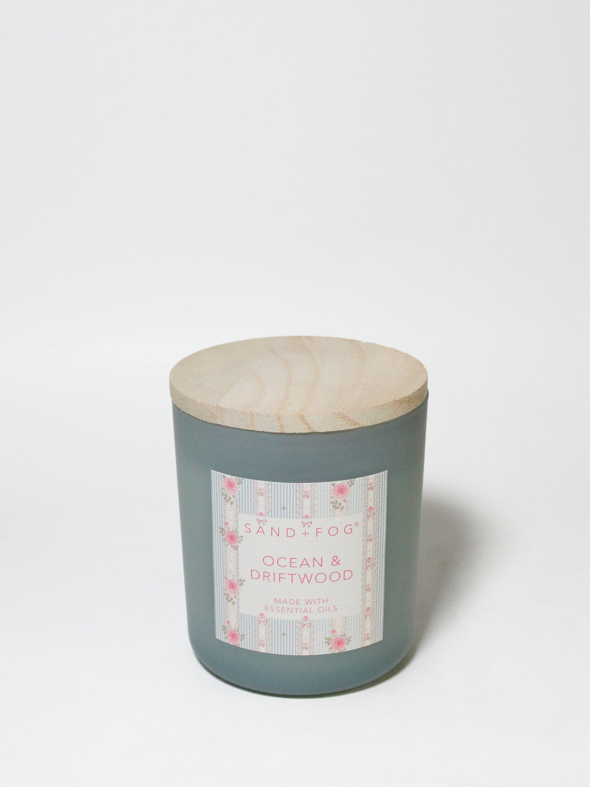 Ocean & Driftwood 10 oz refreshing scented candle