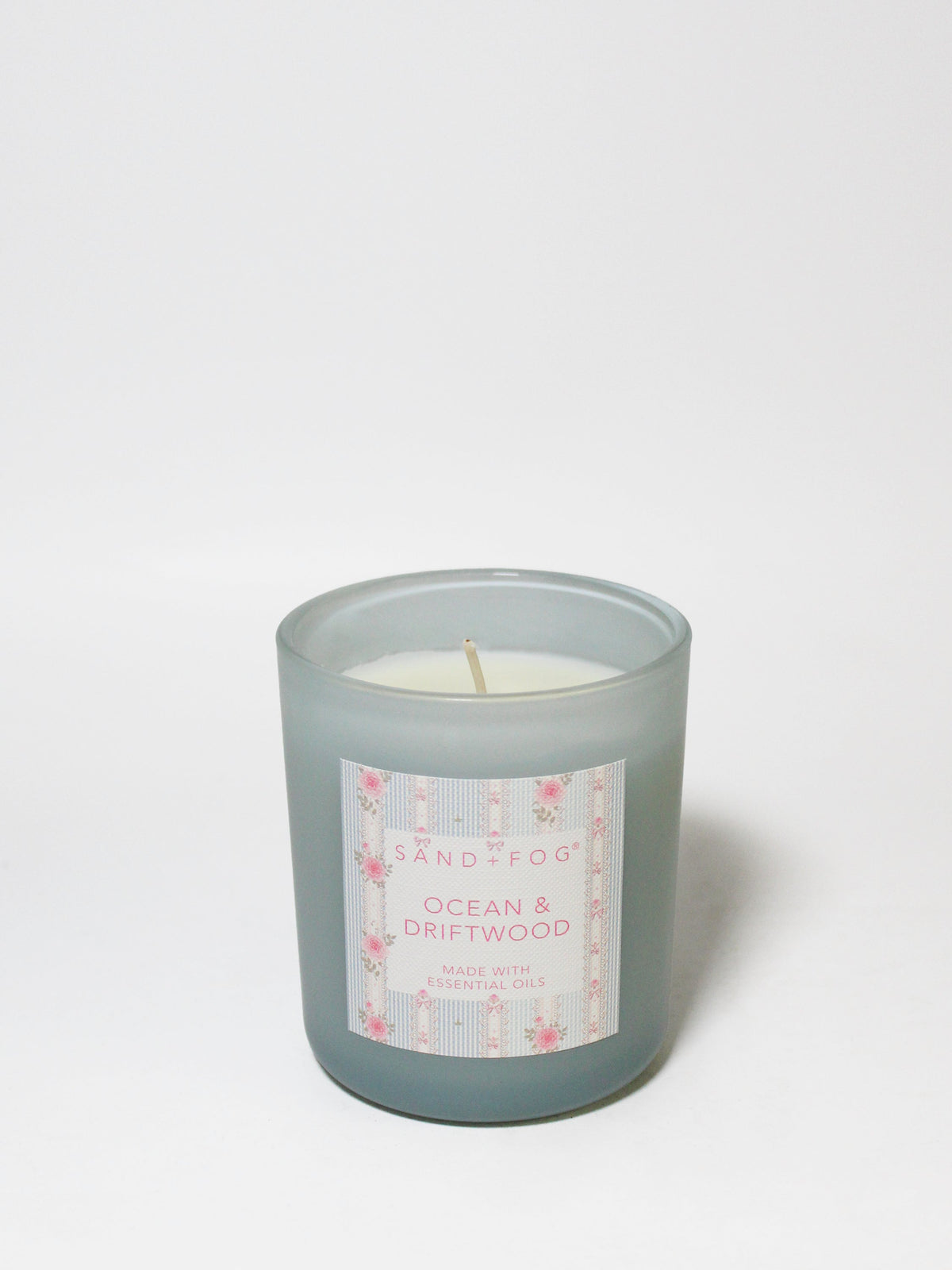 Ocean & Driftwood 10 oz refreshing scented candle