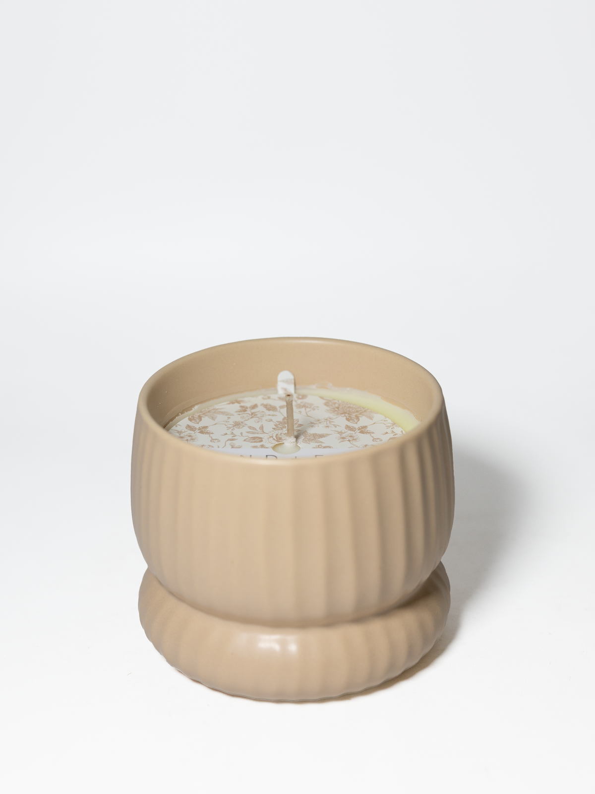 Cashmere & Linen 10 oz calming scented candle