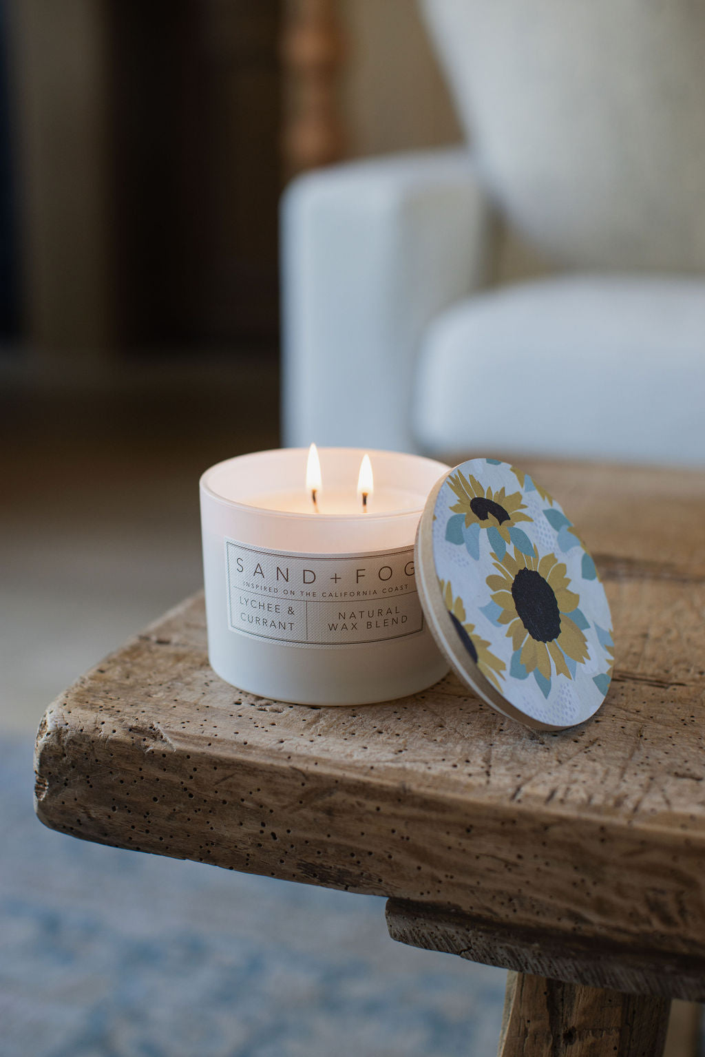 Lychee & Currant 12 oz refreshing scented candle