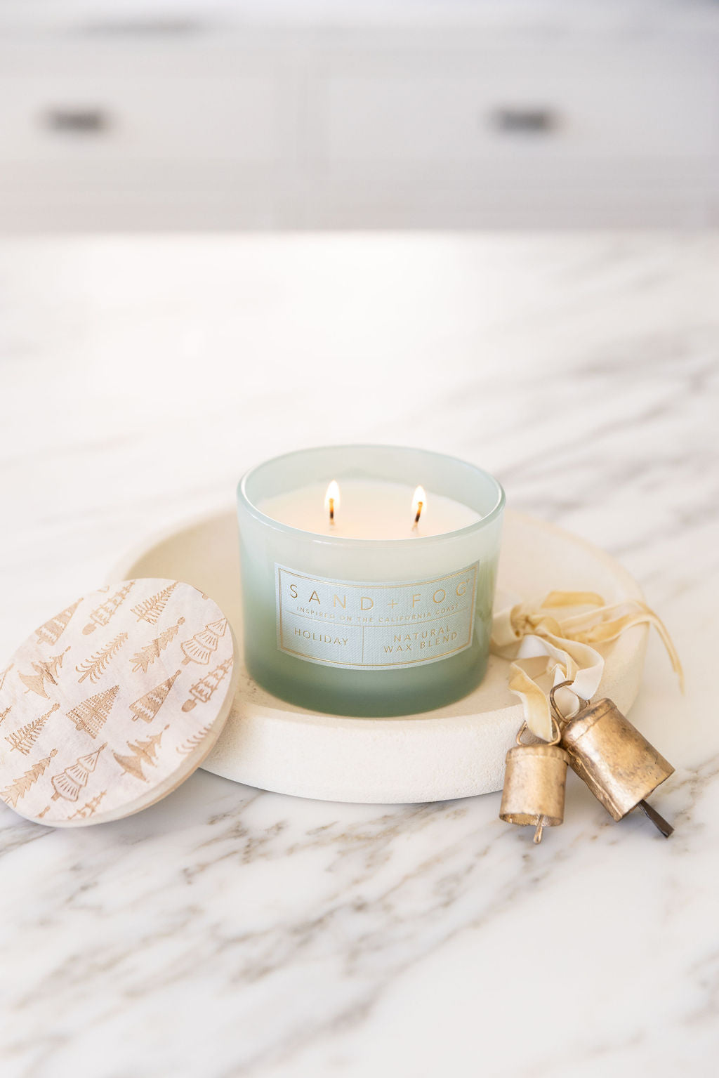 Holiday 12 oz cozy scented candle