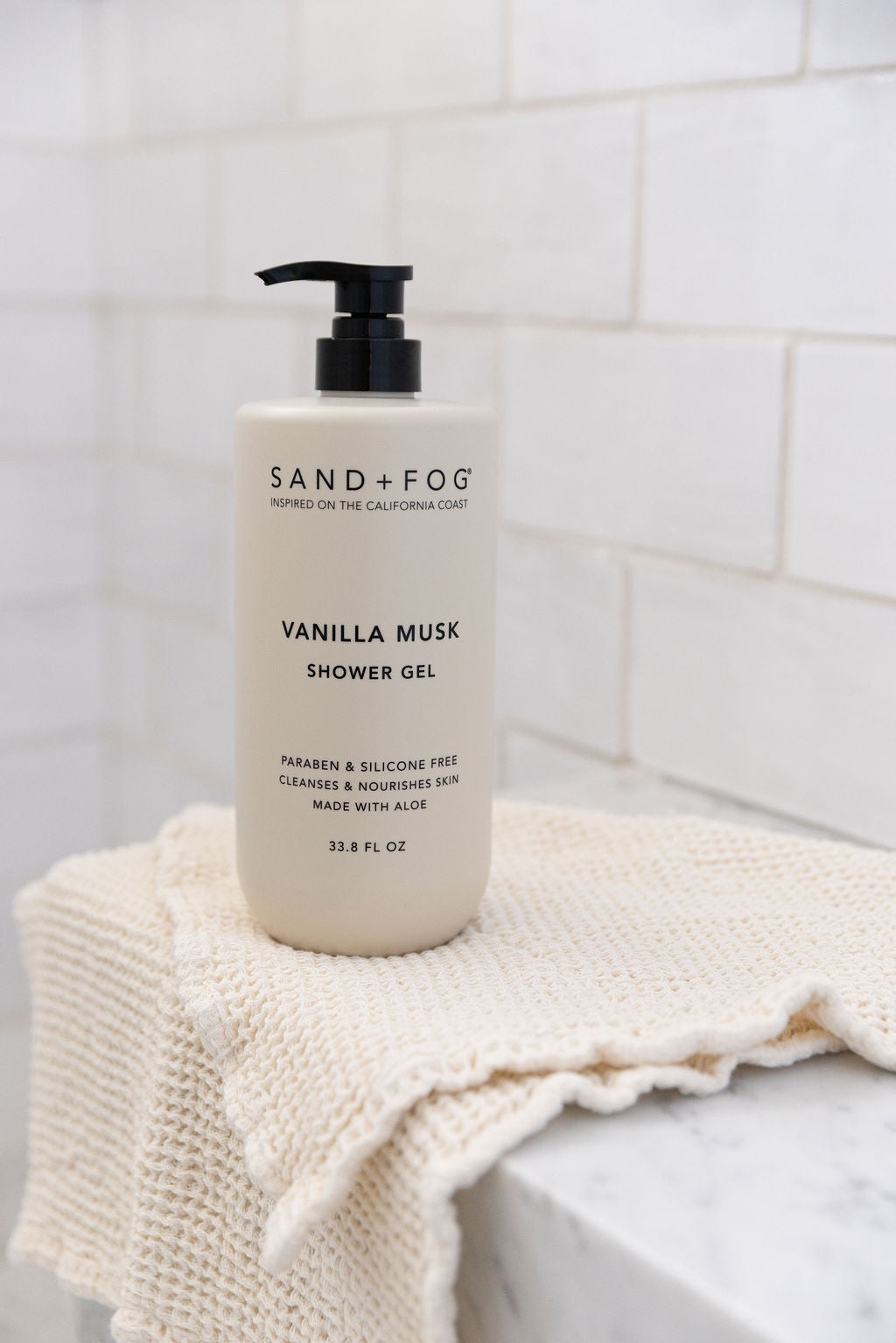 Vanilla Musk 33.8 oz oz Moisturizing Body Wash