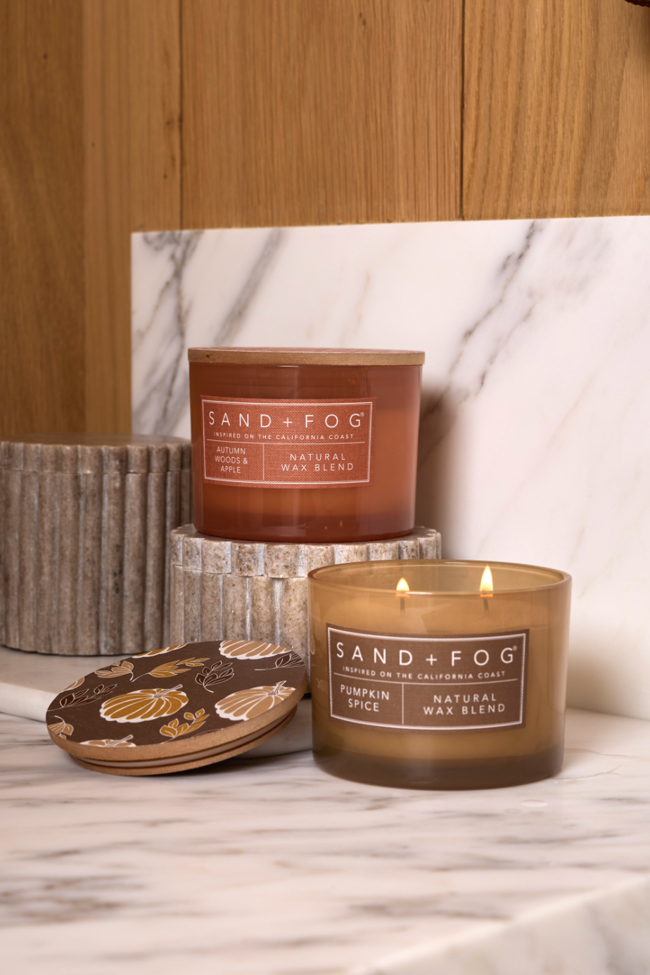 Autumn Woods & Apple 12 oz cozy scented candle